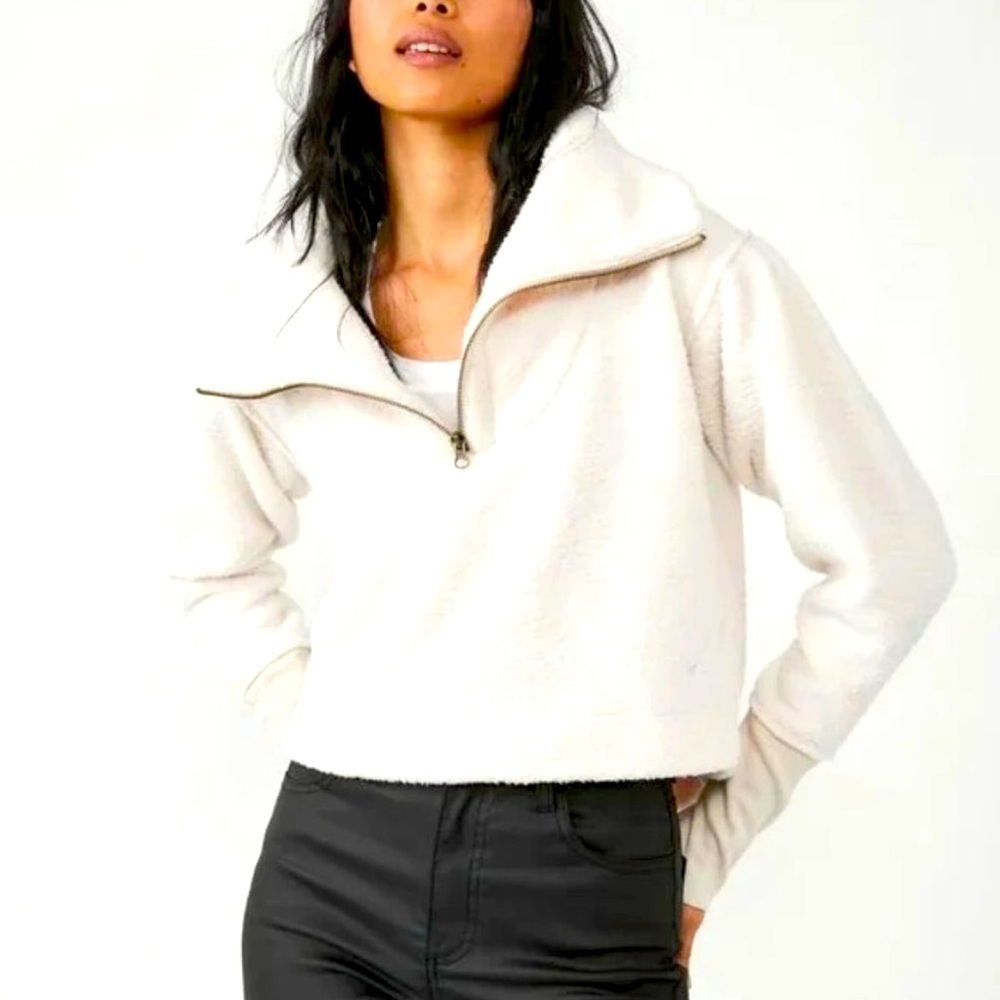 Free people poppy fleece pullover 🌿🌿🌿